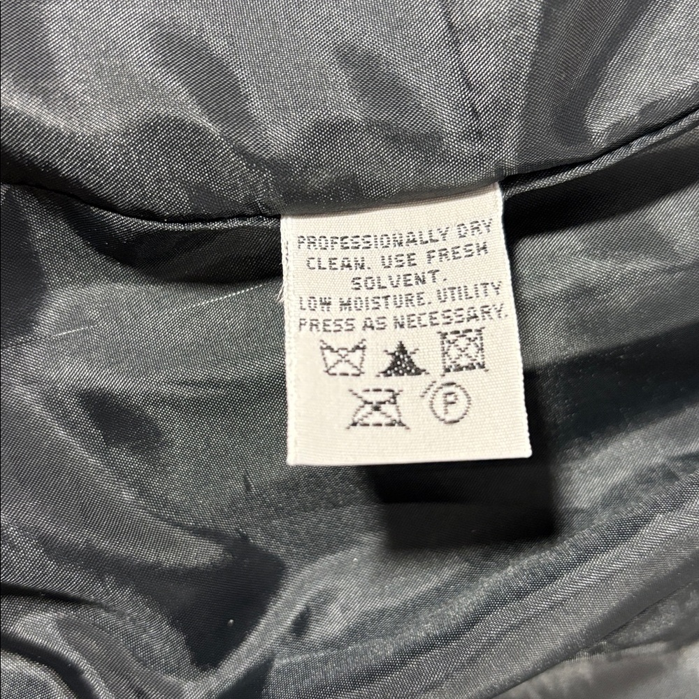 Eddie Bauer Elegant Black Suit Jacket - Picture 4 of 6